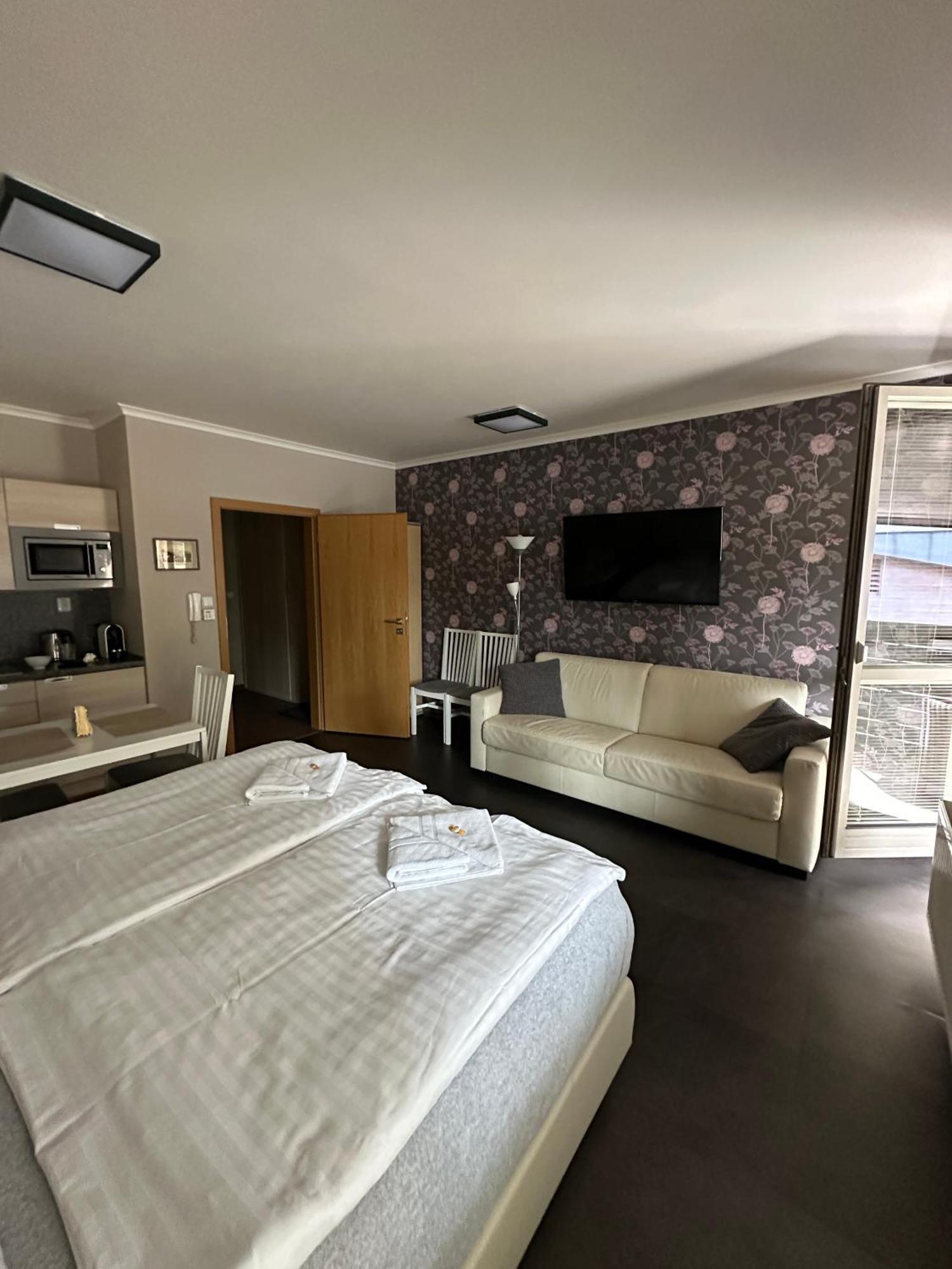 Harrachov Resident Apartments "Terrace & Chill" - High Speed Wifi, Smart Tv, Netflix, Disney Plus Exterior photo